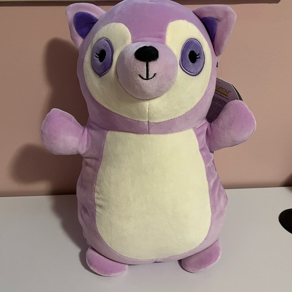 14” Layla Hug Mees Squishmallow! - Picture 1 of 3